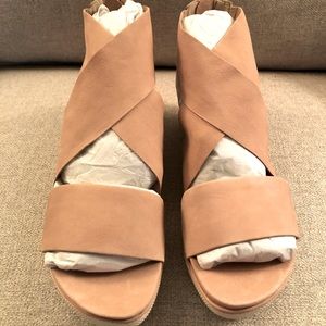 Eileen Fisher Sport Sandals size 7.5
